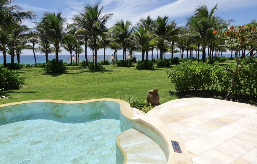 Beach front One-bedroom Pool Villa